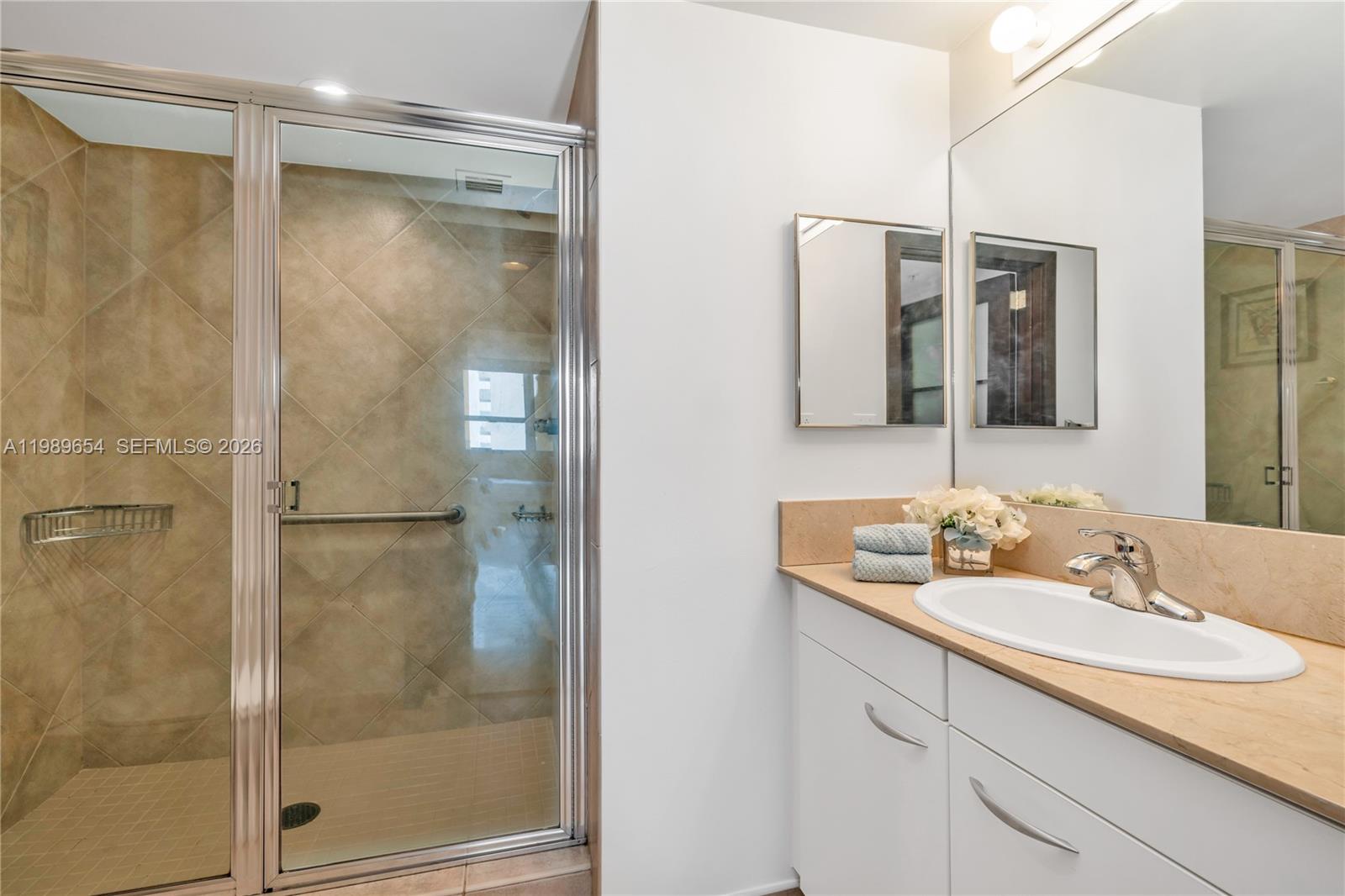 image 2080 Ocean Drive24