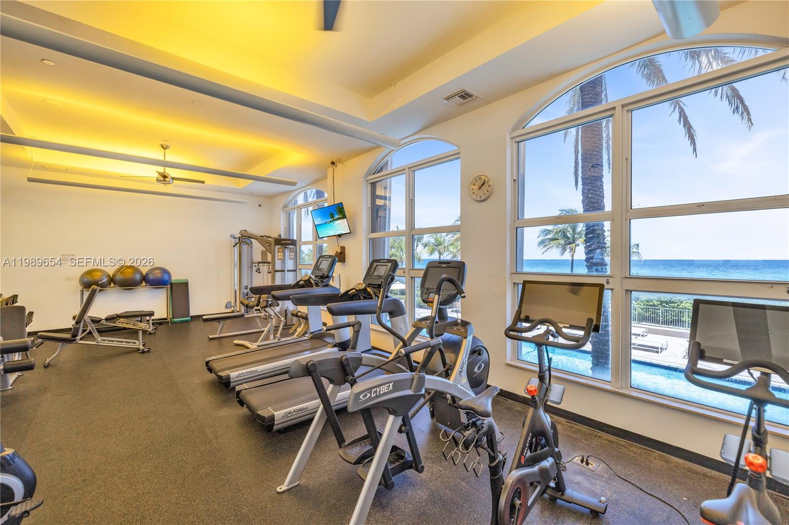 image 2080 Ocean Drive28