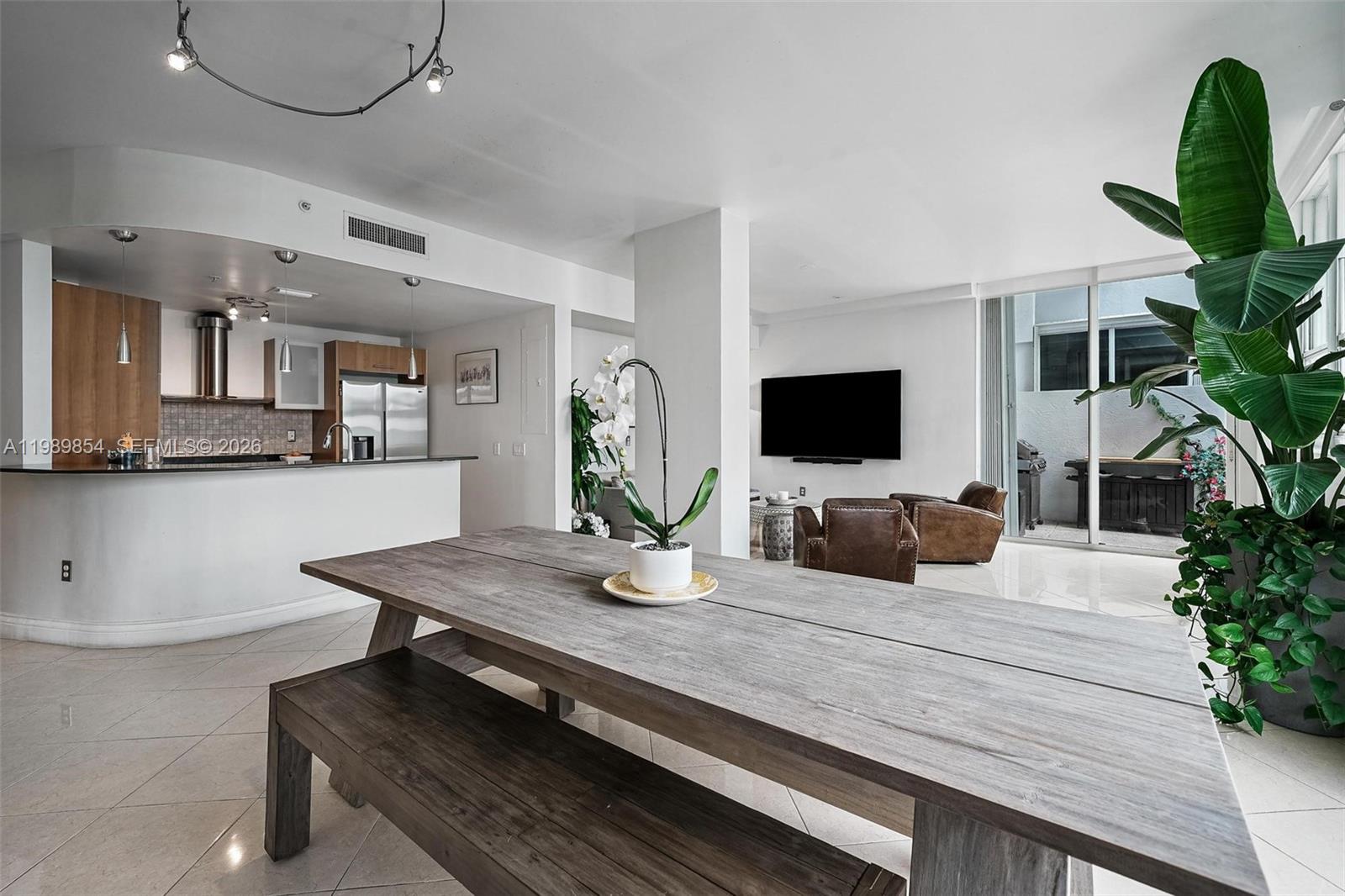 5970 Indian Crk Dr #PH-4 Miami Beach, FL 33140