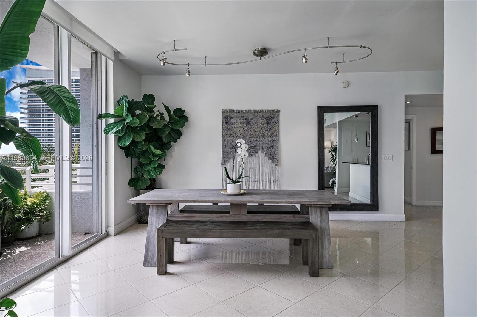 5970 Indian Crk Dr #PH-4 Miami Beach, FL 33140