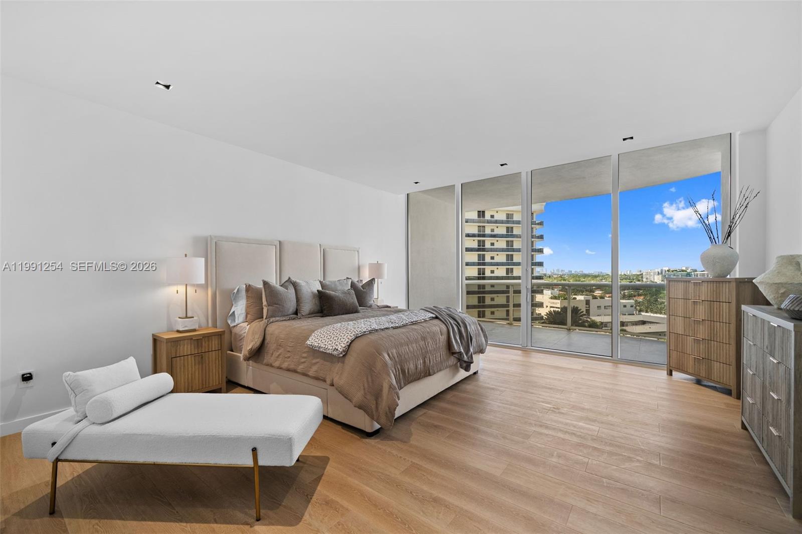 9601 Collins Ave #808 Bal Harbour, FL 33154