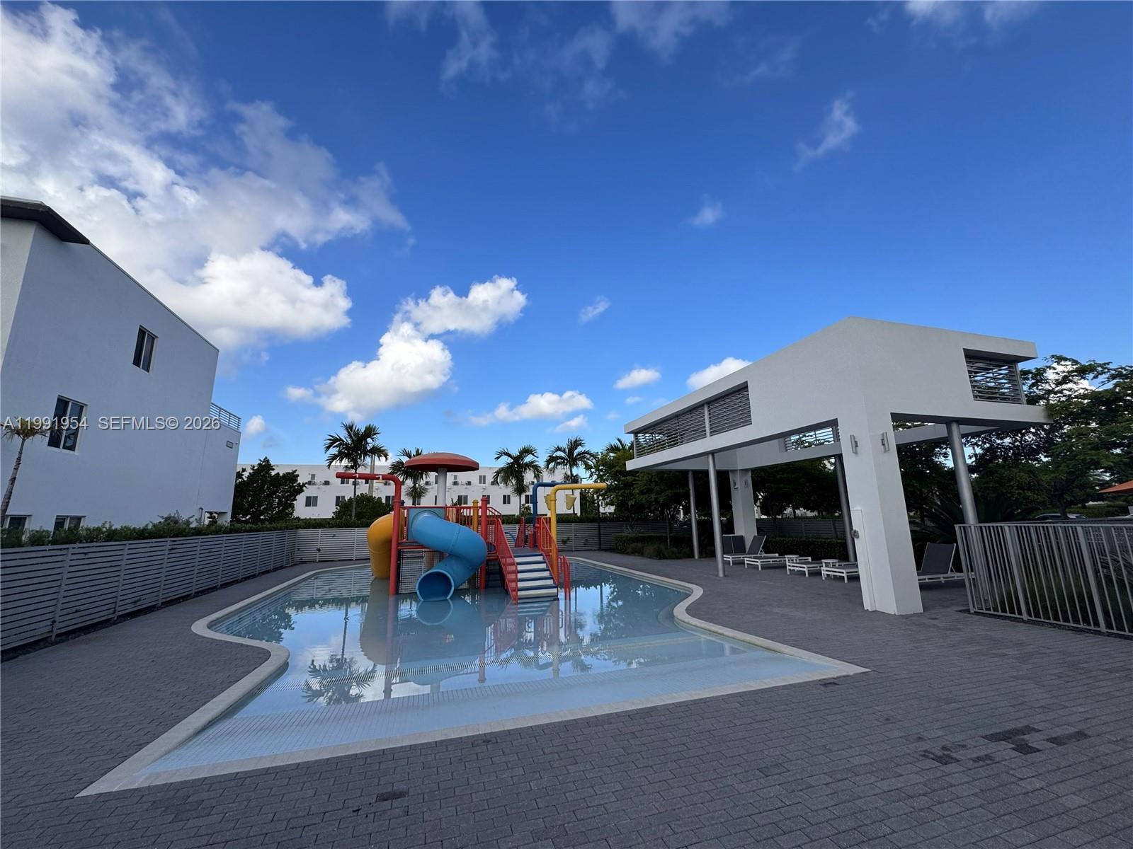 10250 NW 66th St #105 Doral, FL 33178