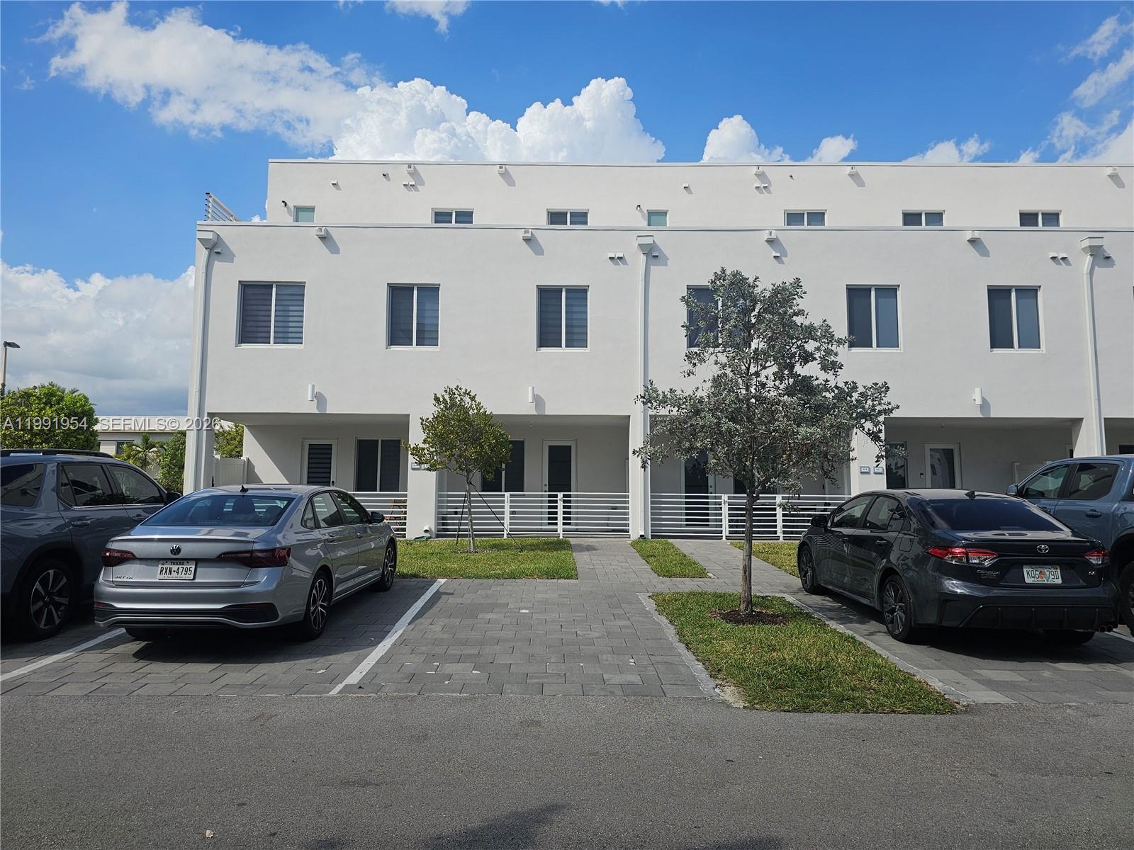 10250 NW 66th St #105 Doral, FL 33178