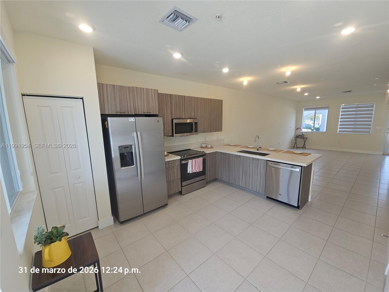 10250 NW 66th St #105 Doral, FL 33178