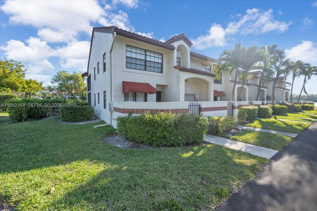101 Lincoln Ct #101