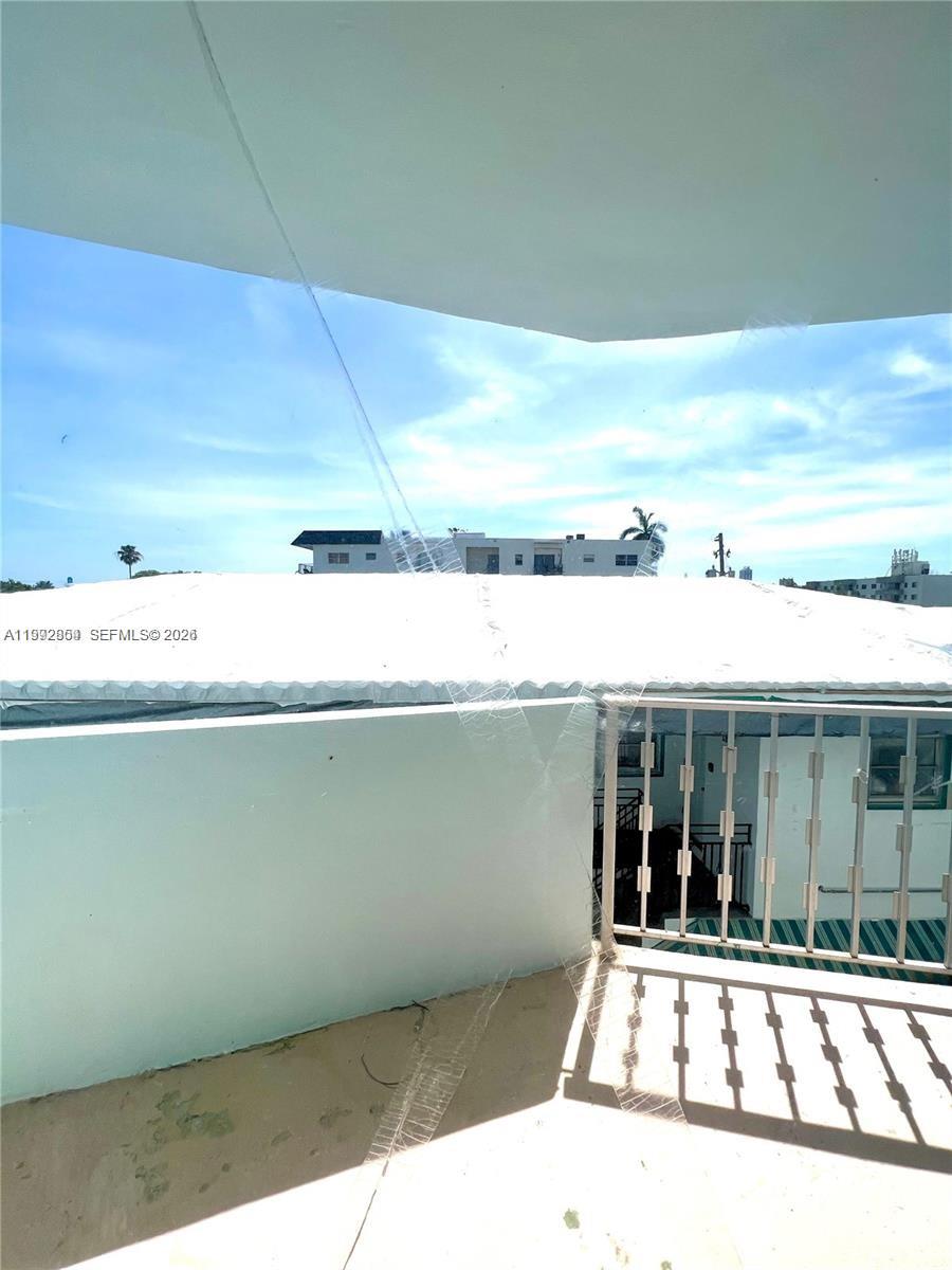 1990 Marseille Dr #303 Miami Beach, FL 33141