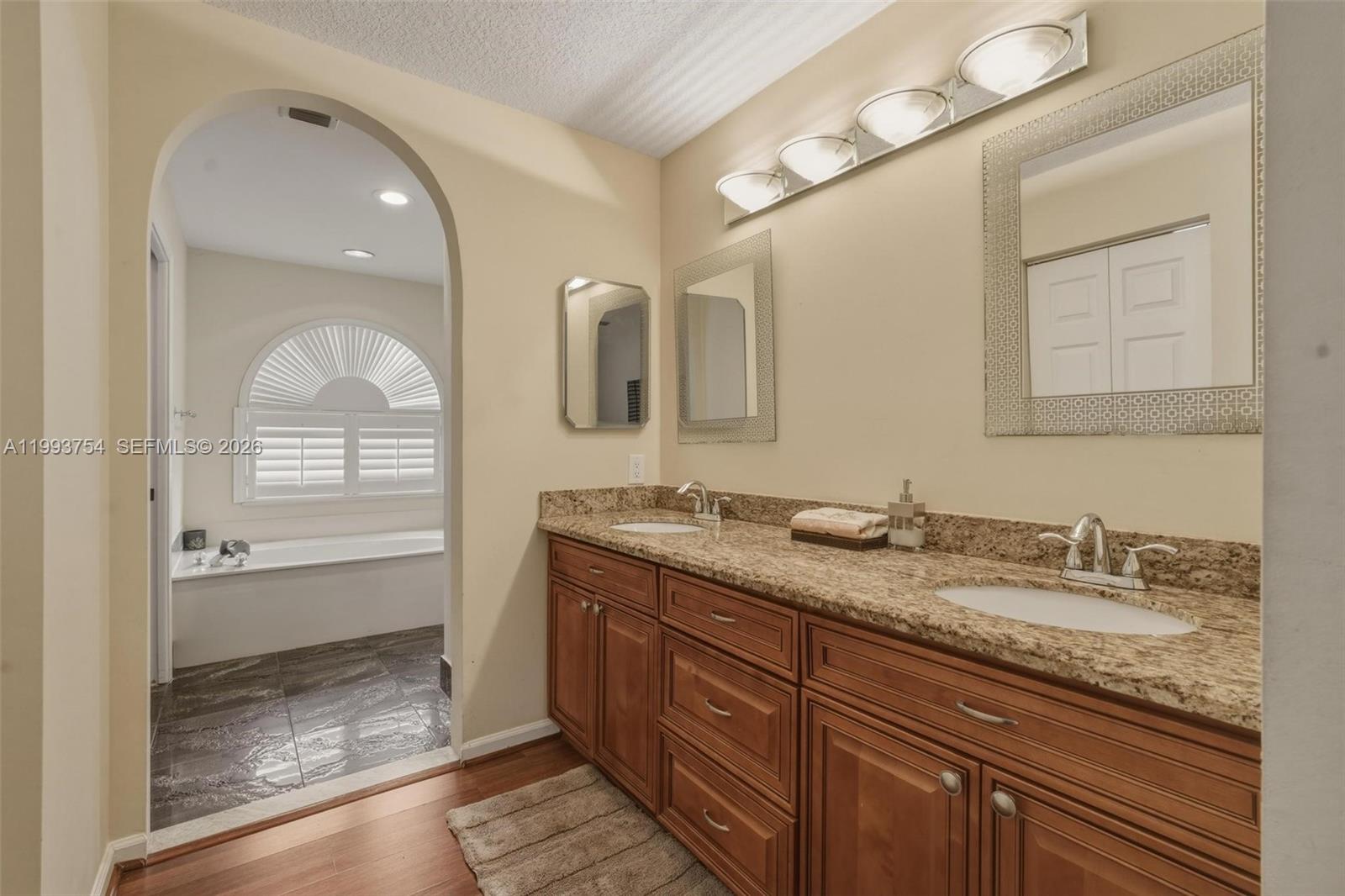 1510 SW 96th Ter Davie, FL 33324