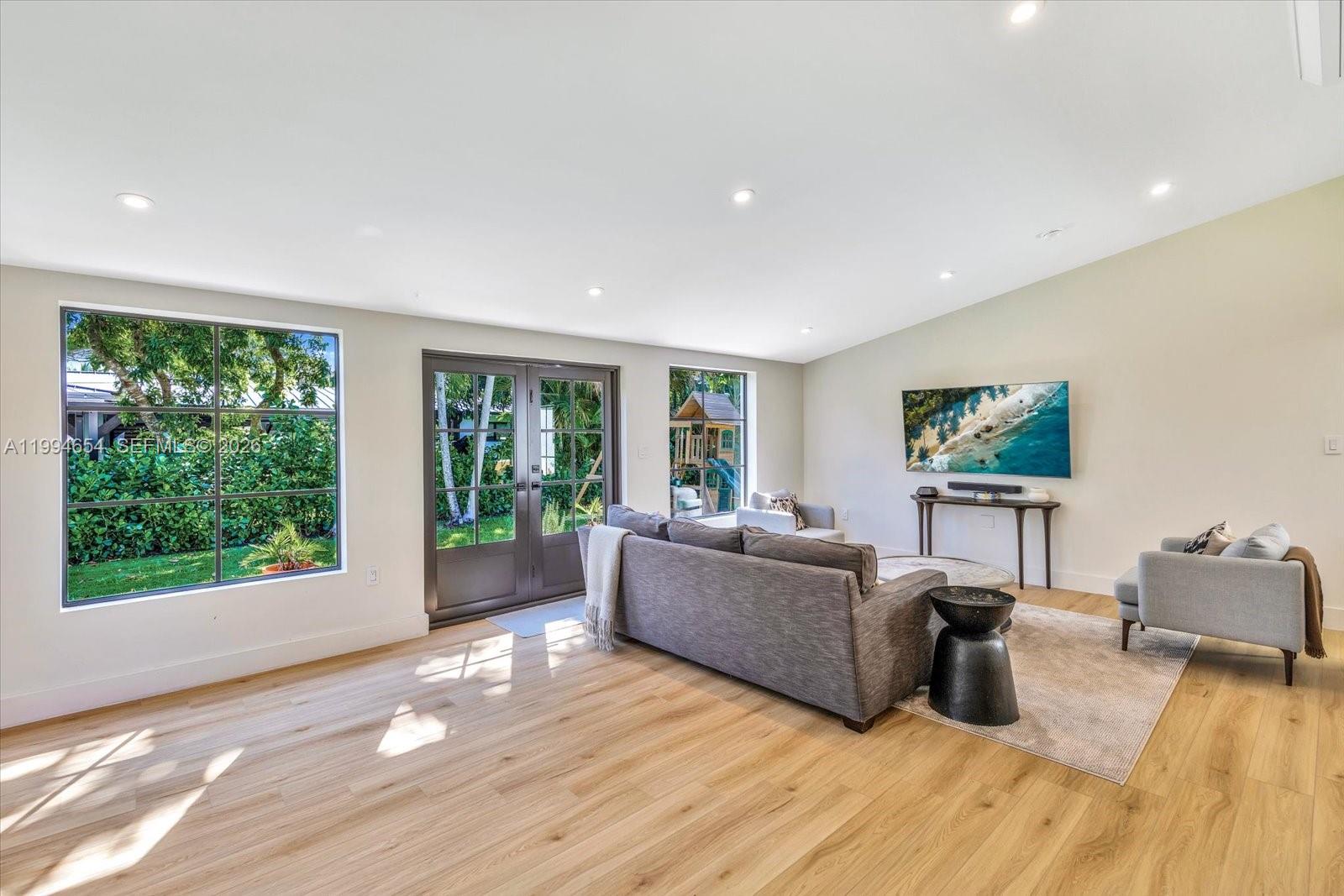 5943 SW 65th Ave South Miami, FL 33143