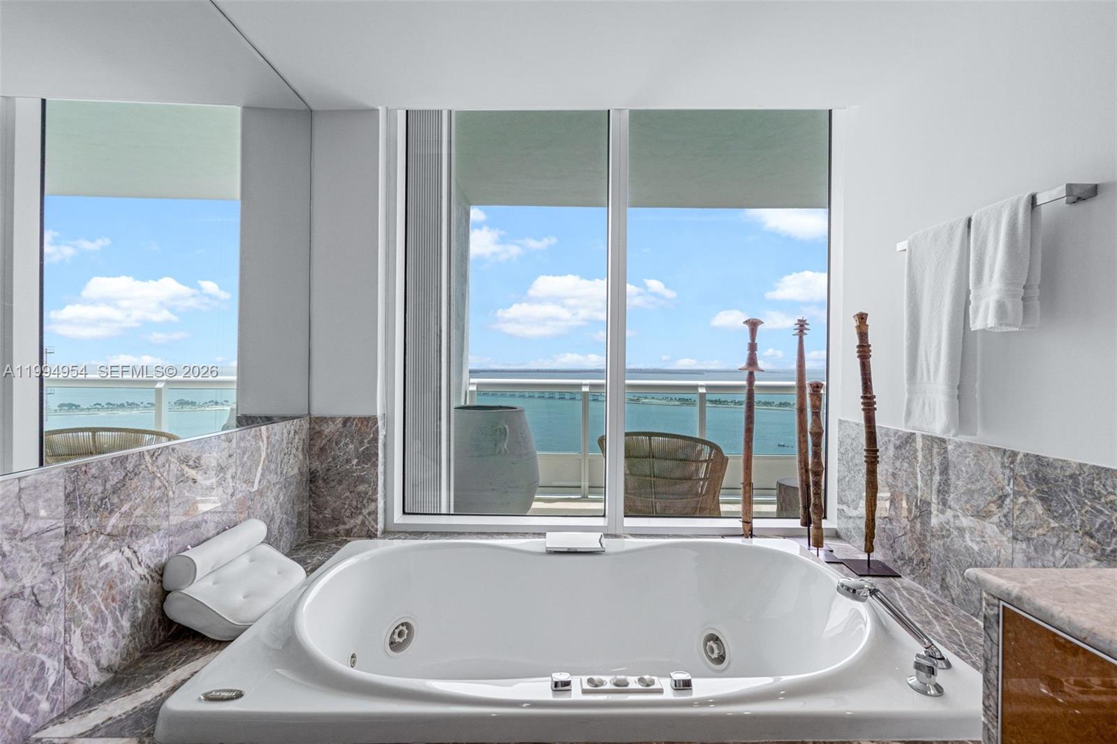 1643 Brickell Ave #2805 Miami, FL 33129