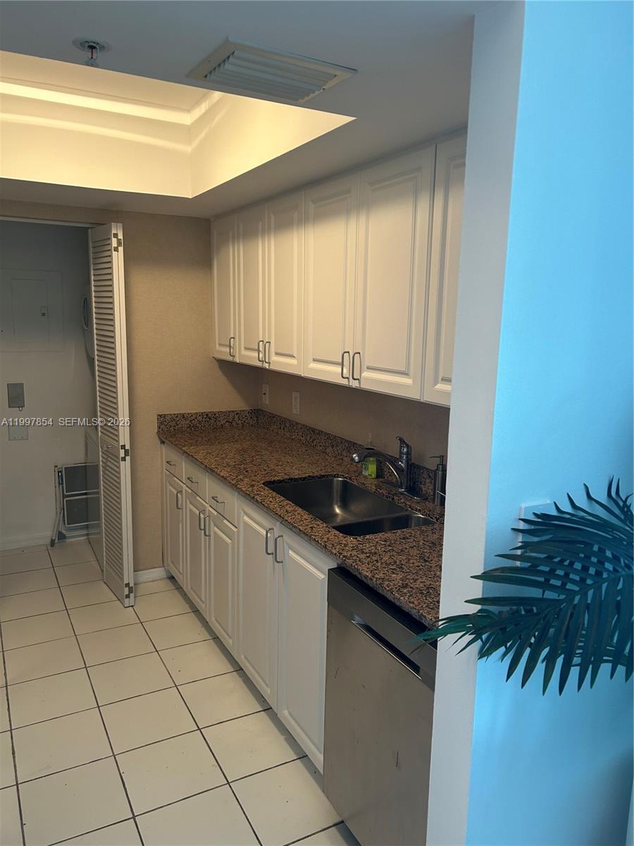 90 Alton Rd #607 Miami Beach, FL 33139