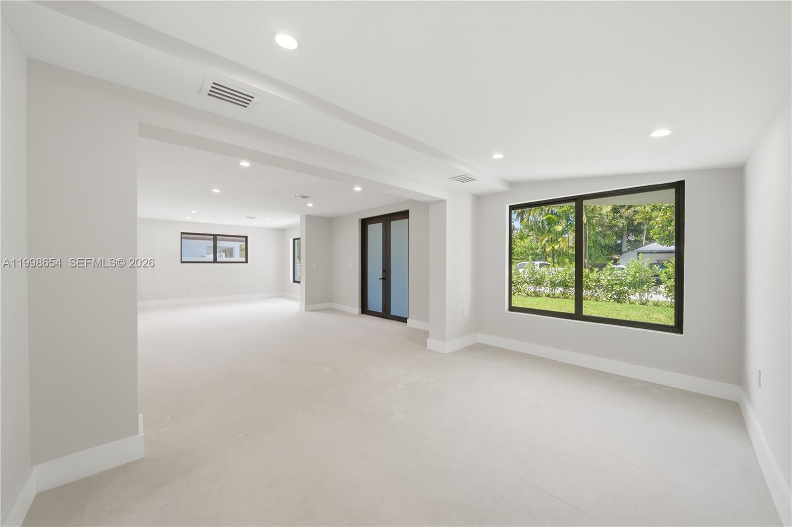 6332 SW 28th St Miami, FL 33155