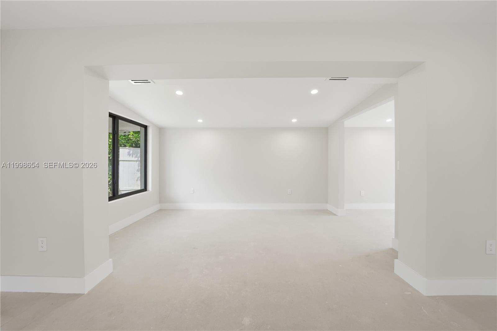 6332 SW 28th St Miami, FL 33155