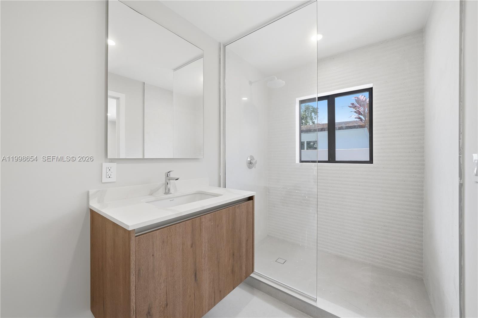 6332 SW 28th St Miami, FL 33155