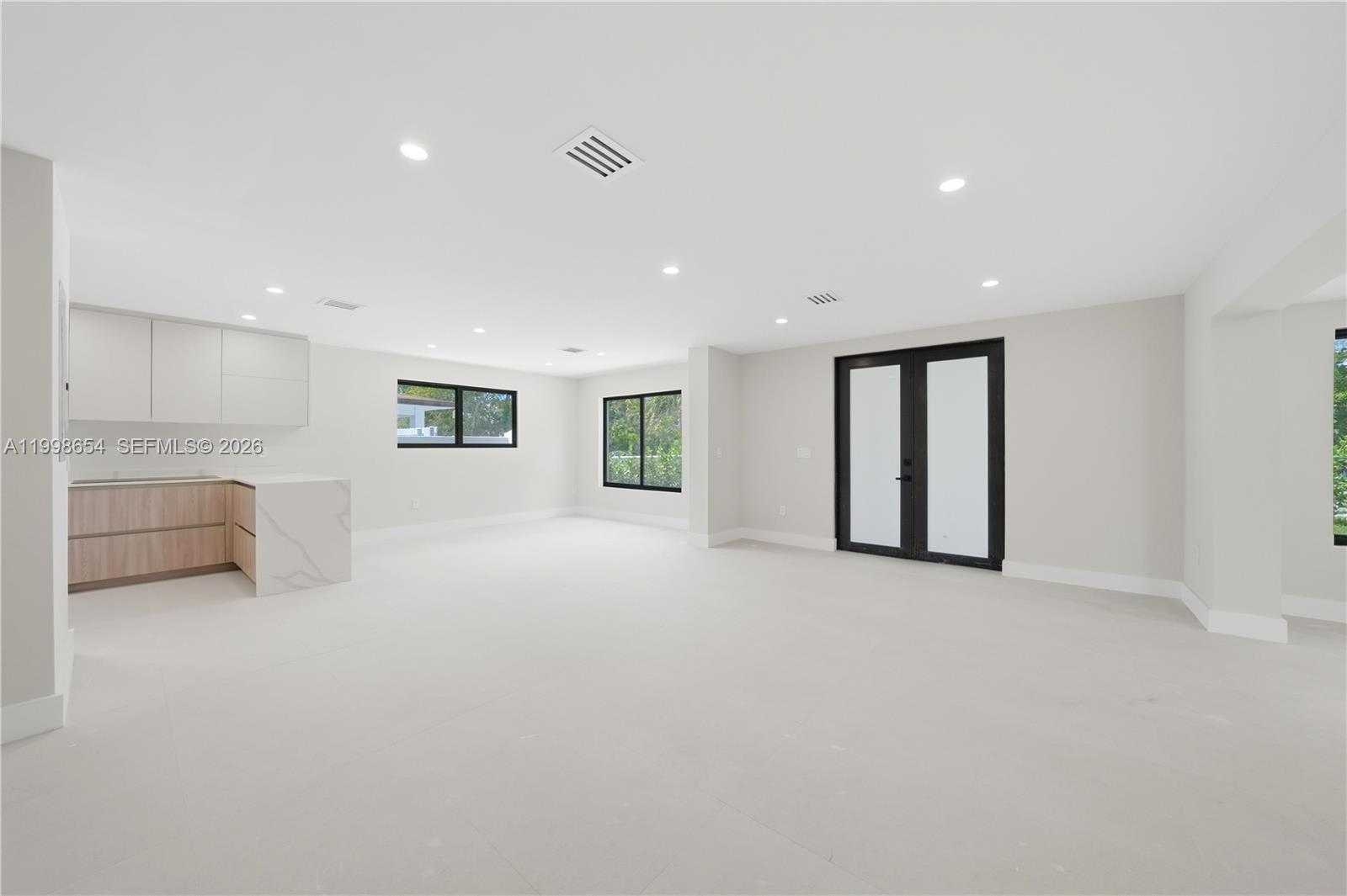 6332 SW 28th St Miami, FL 33155