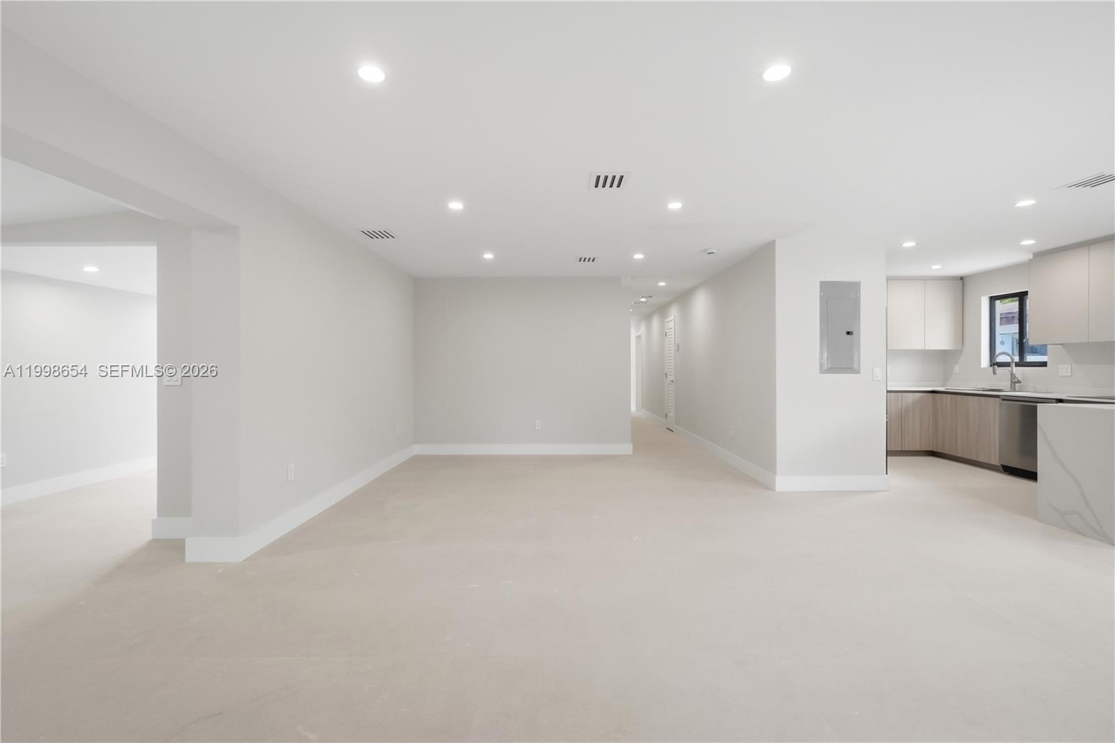 6332 SW 28th St Miami, FL 33155