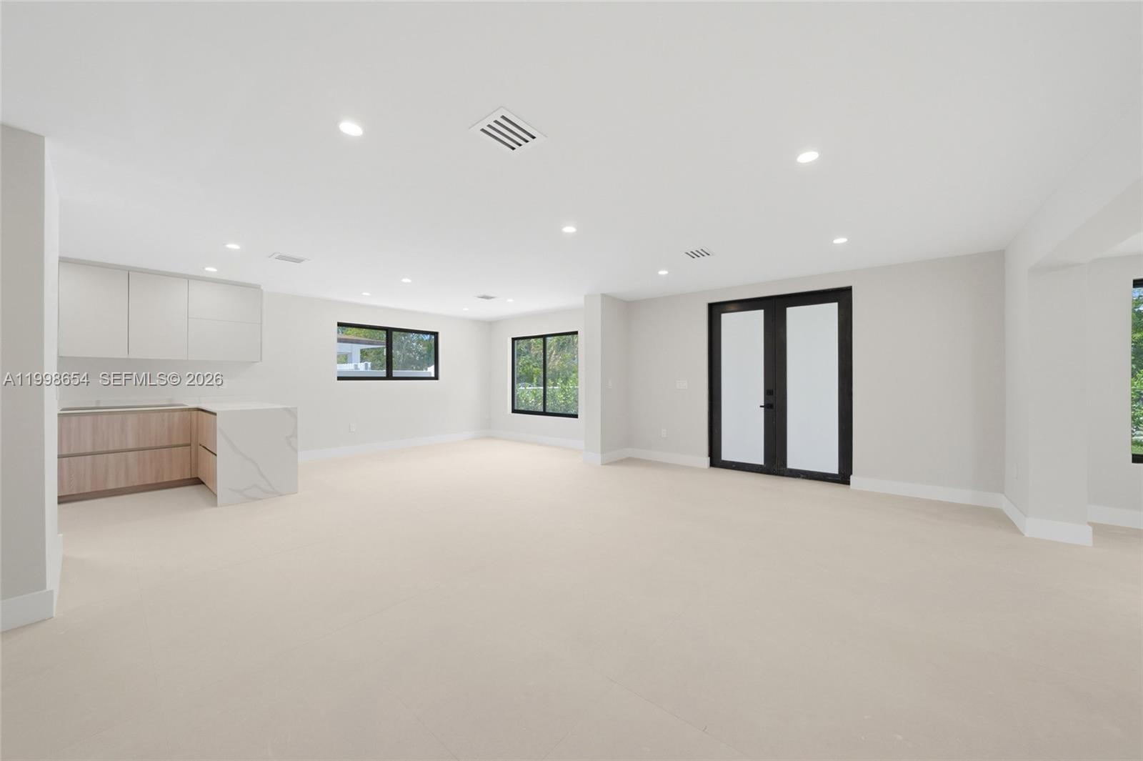 6332 SW 28th St Miami, FL 33155