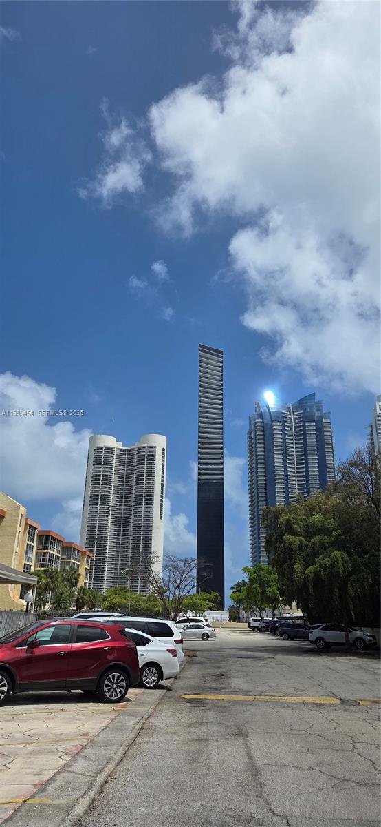 210 172nd St #127 Sunny Isles Beach, FL 33160