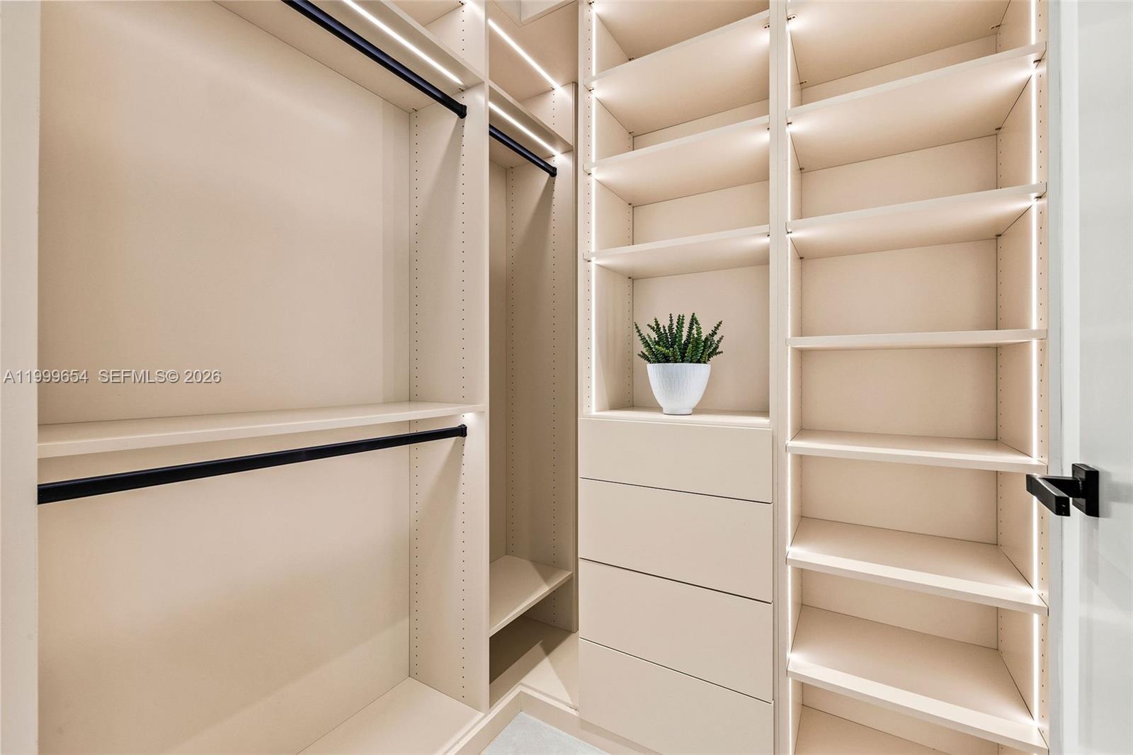 325 W 63rd St Miami Beach, FL 33141