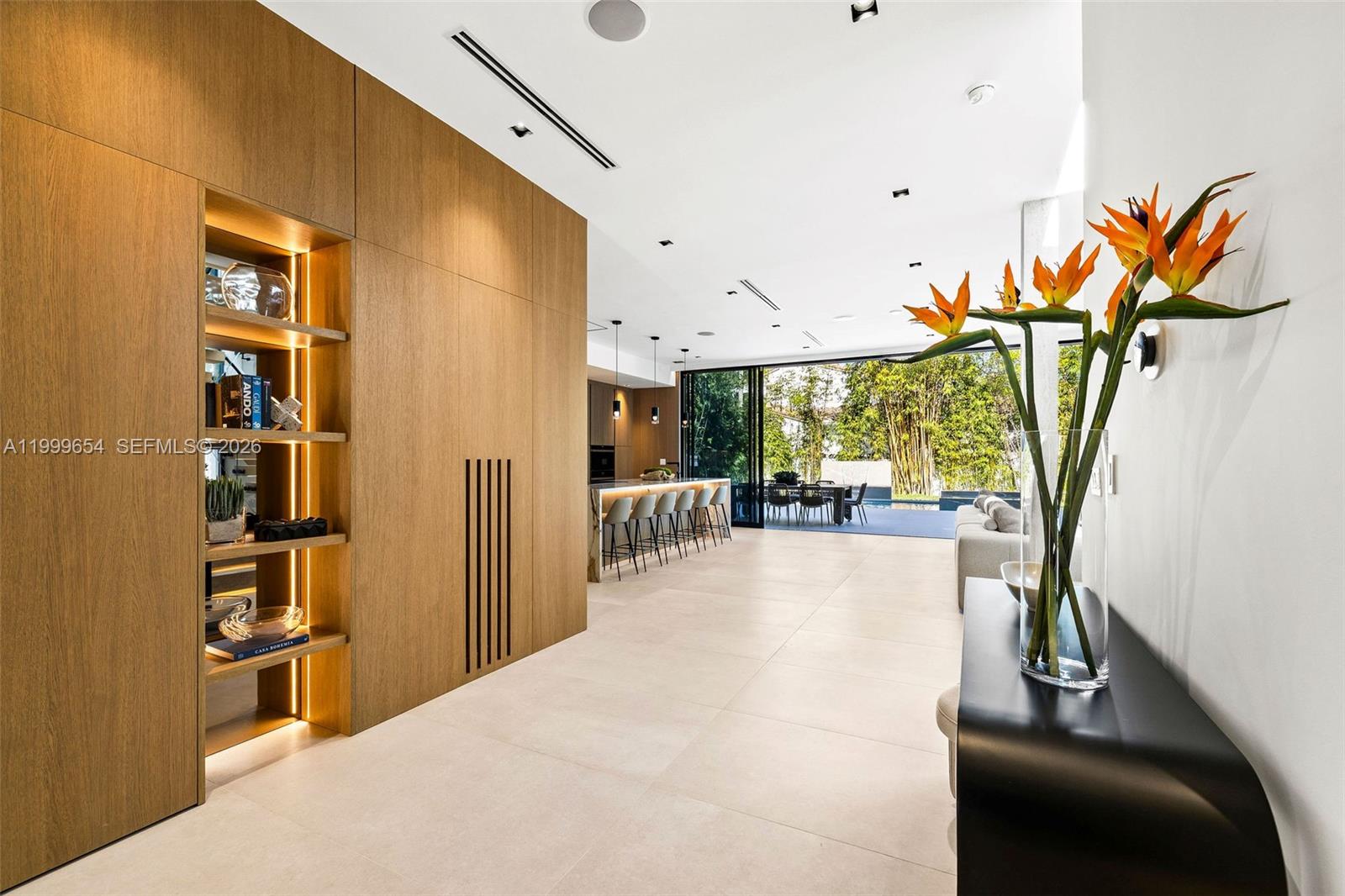 325 W 63rd St Miami Beach, FL 33141