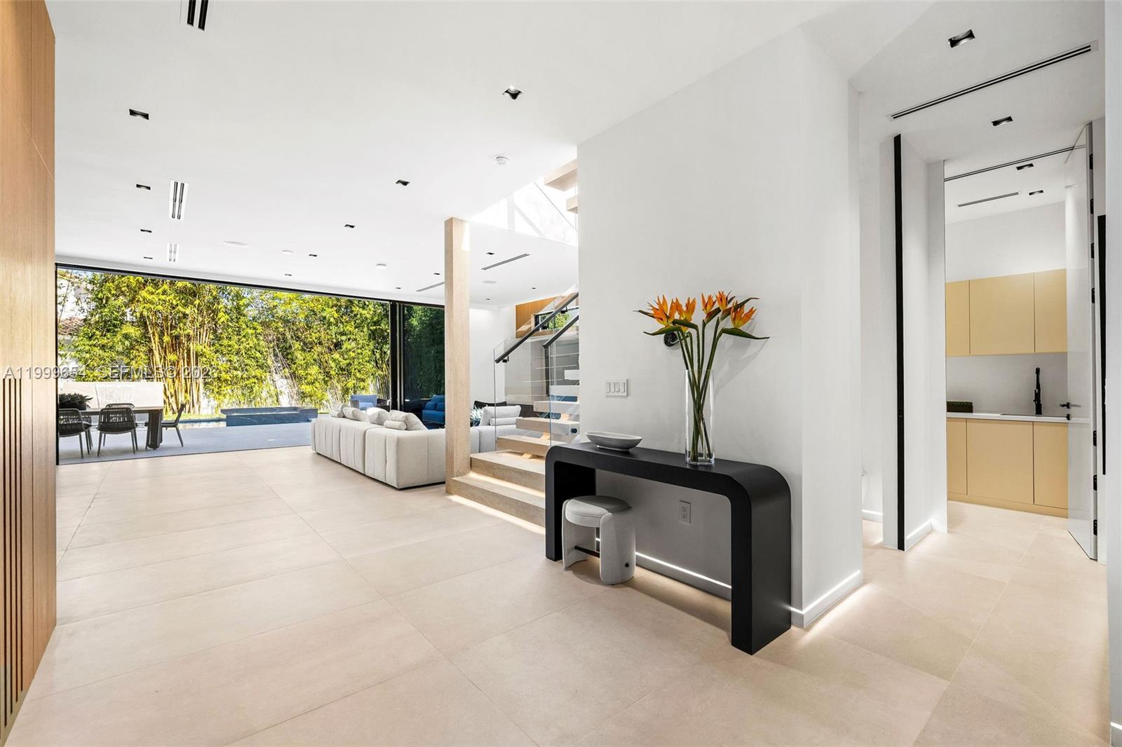 325 W 63rd St Miami Beach, FL 33141