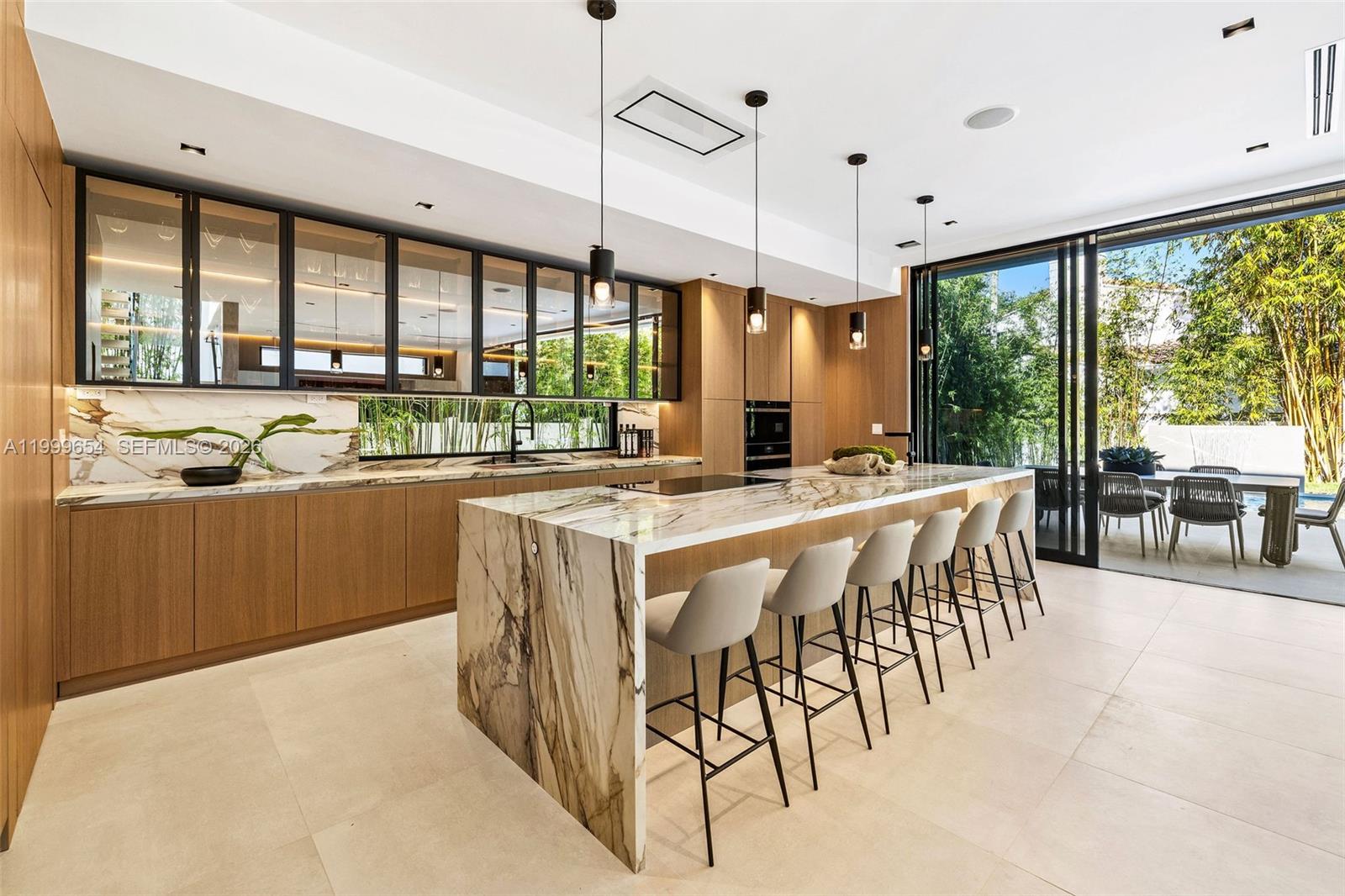 325 W 63rd St Miami Beach, FL 33141