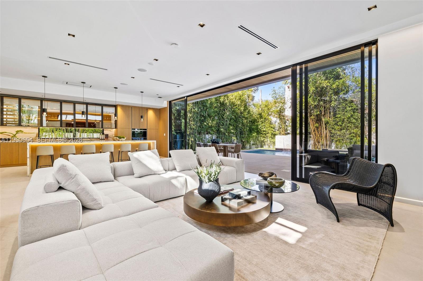 325 W 63rd St Miami Beach, FL 33141