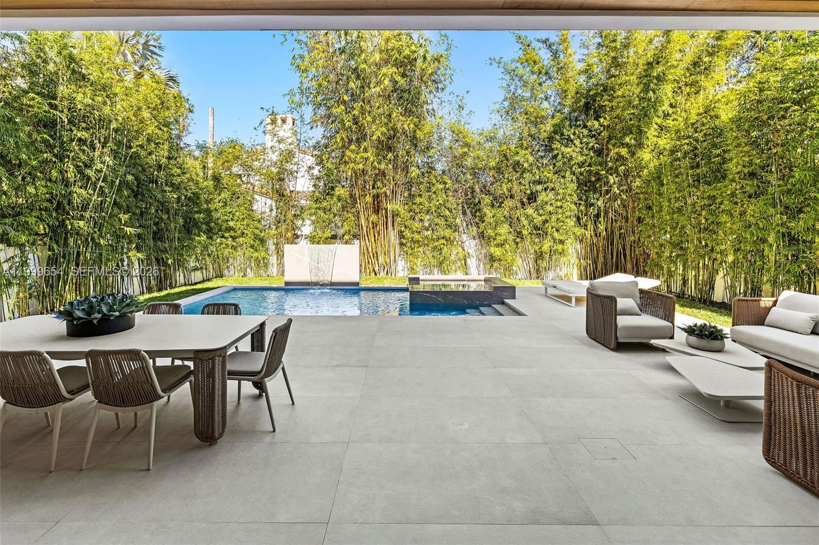 325 W 63rd St Miami Beach, FL 33141