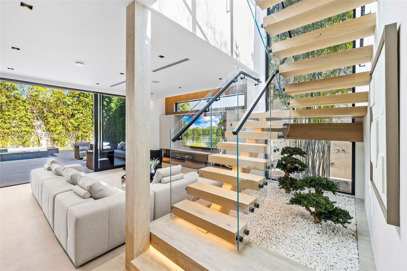 325 W 63rd St Miami Beach, FL 33141