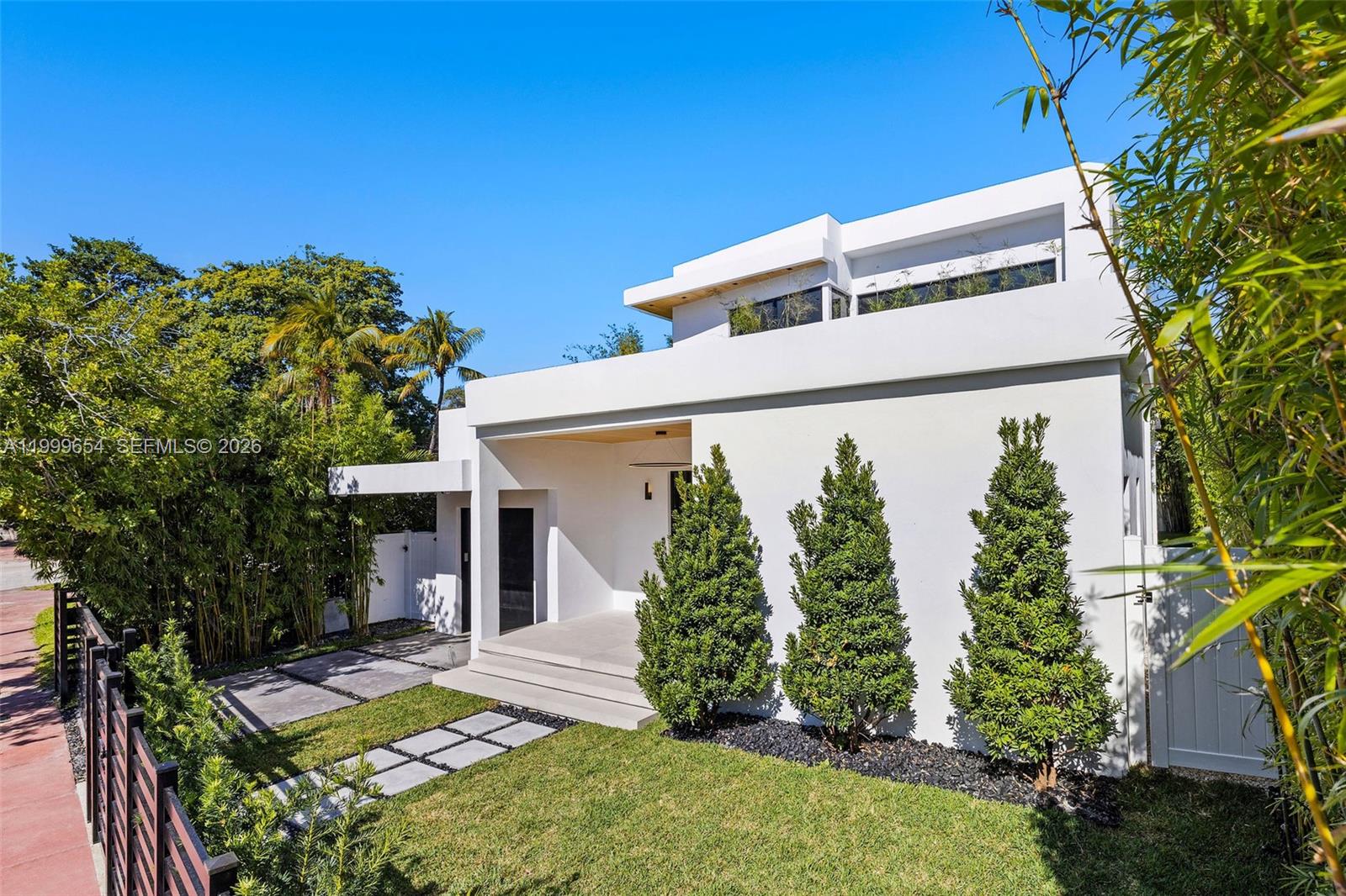 325 W 63rd St Miami Beach, FL 33141