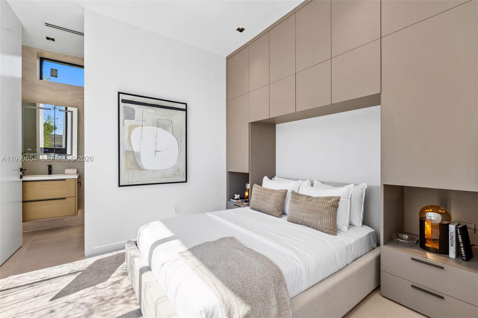 325 W 63rd St Miami Beach, FL 33141