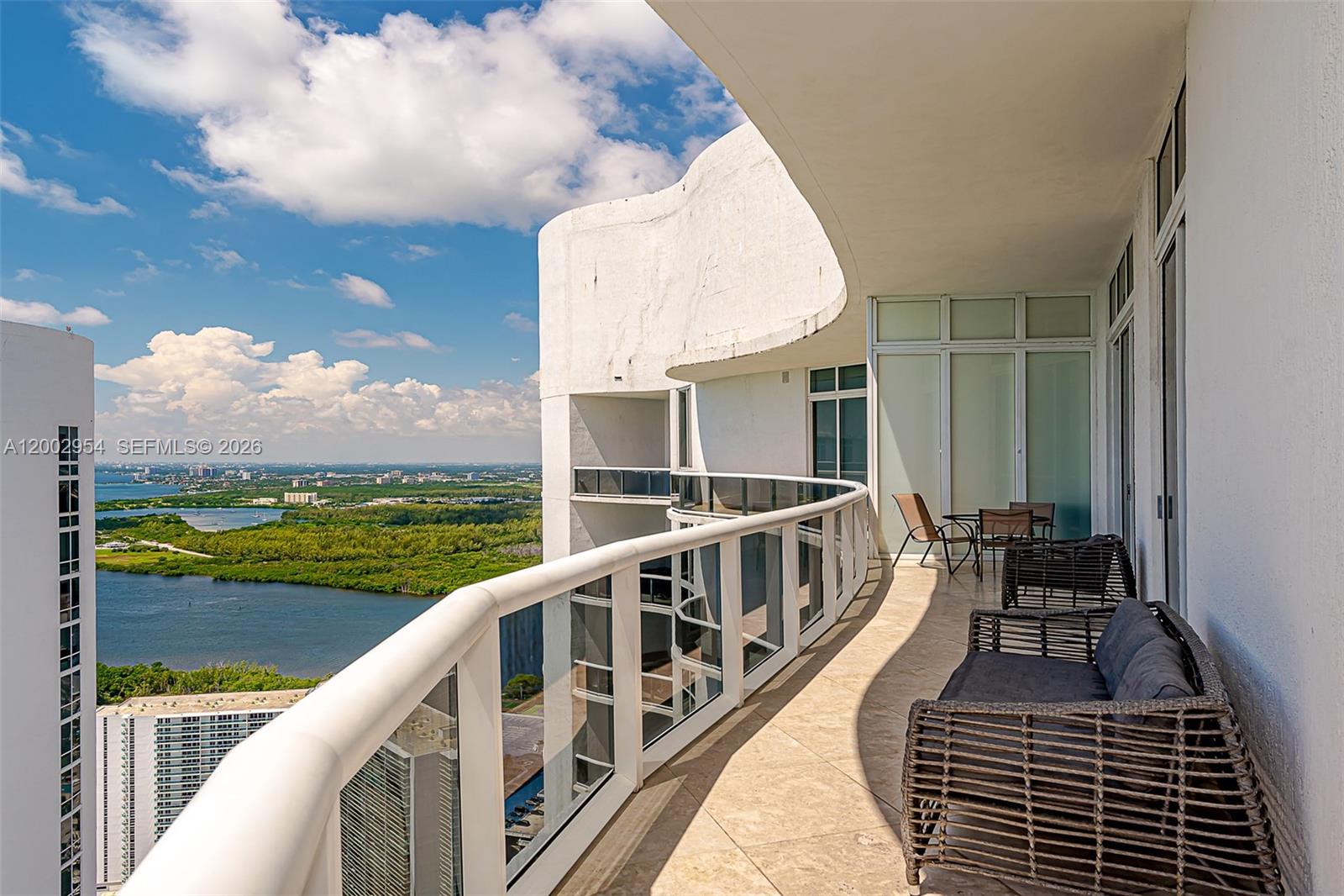 15901 Collins Ave #4302 Sunny Isles Beach, FL 33160