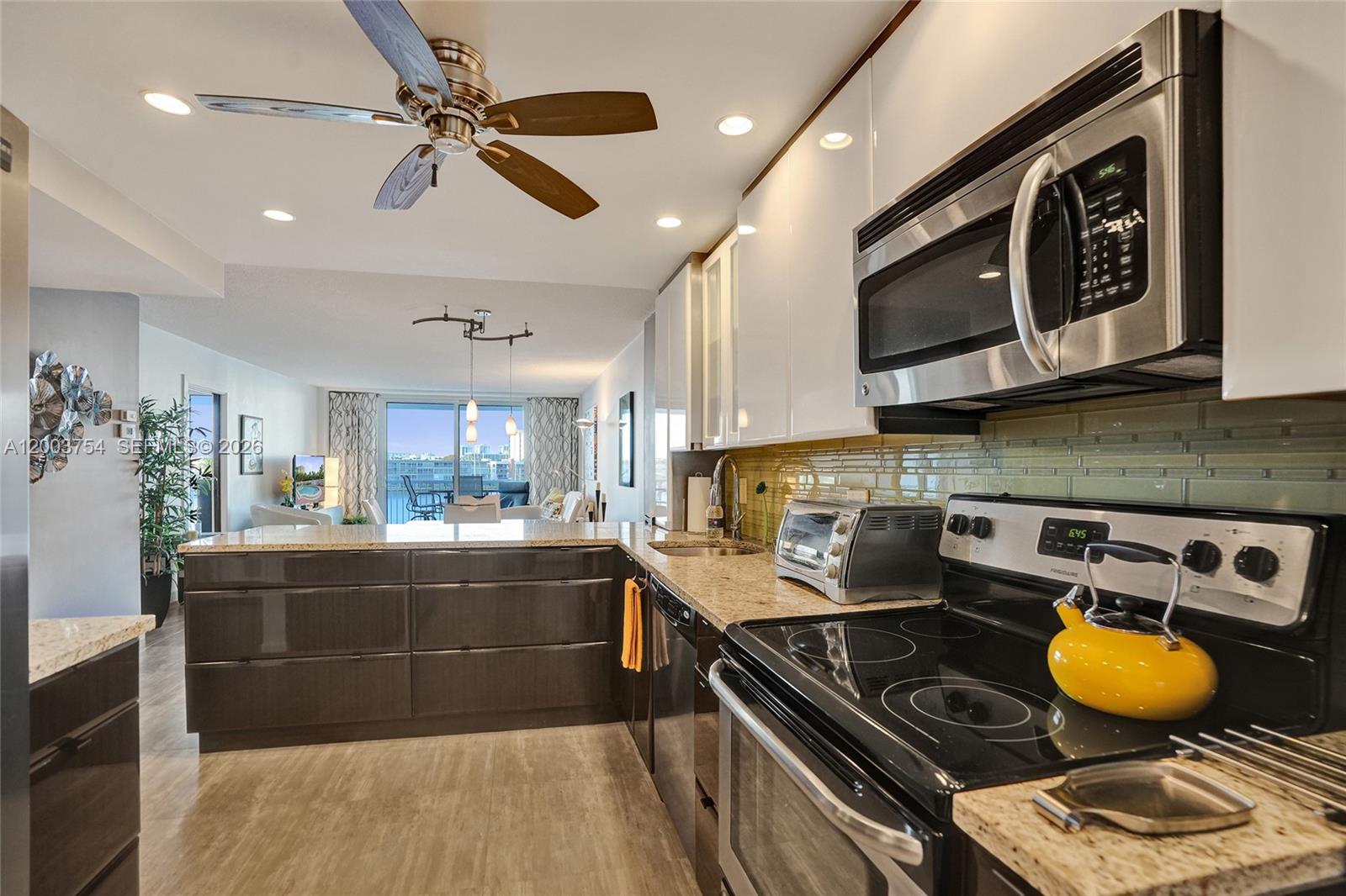 410 Golden Isles Dr #408 Hallandale Beach, FL 33009