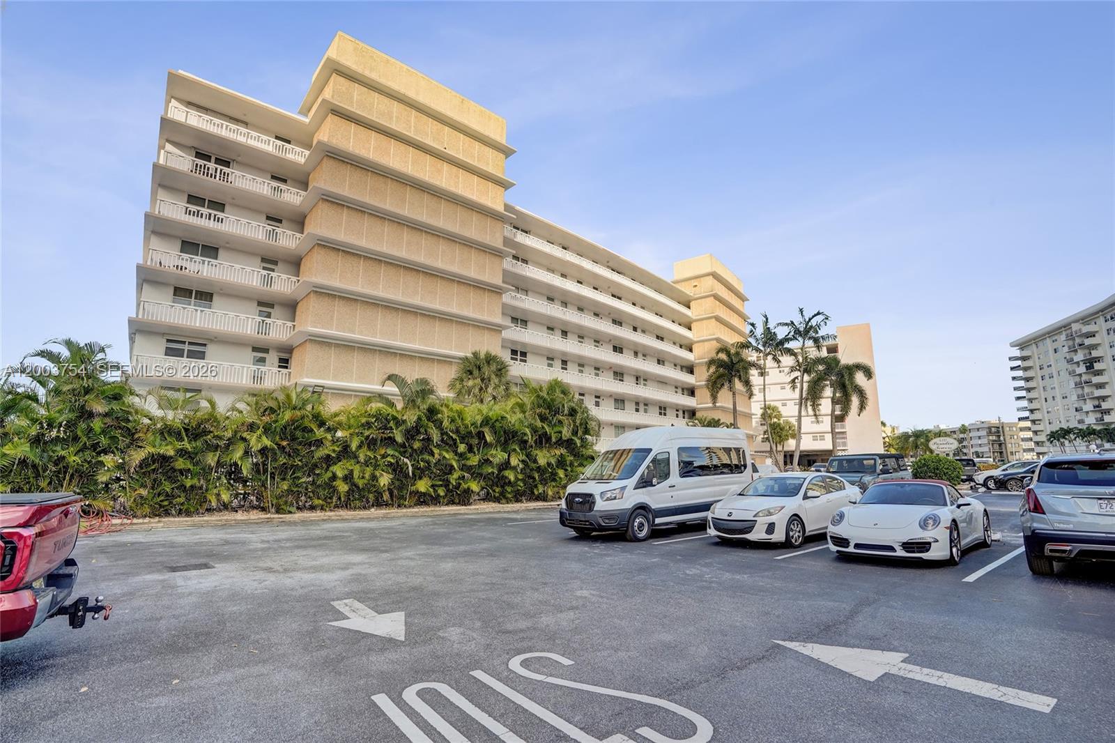 410 Golden Isles Dr #408 Hallandale Beach, FL 33009