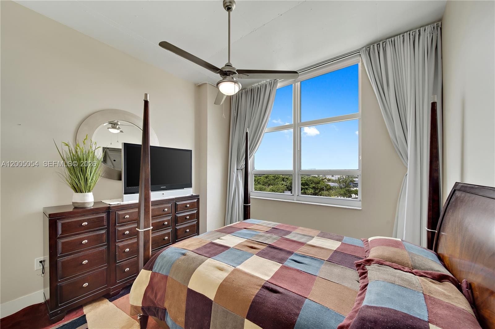 image Cite on the Bay West16