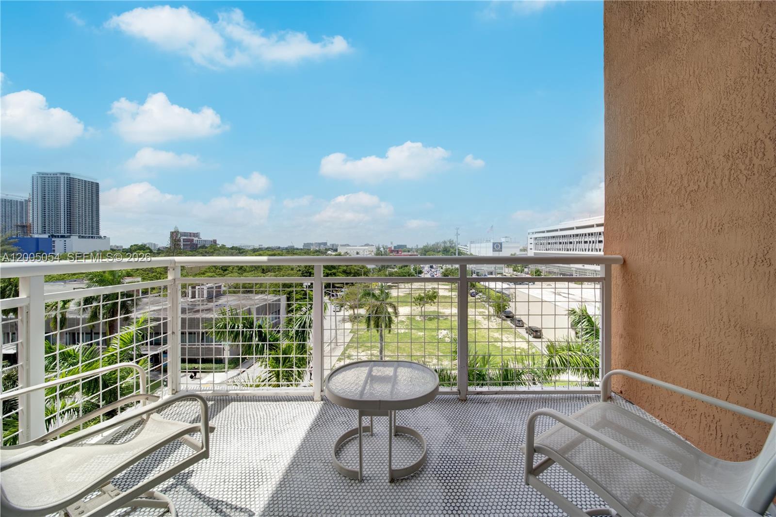 image Cite on the Bay West26