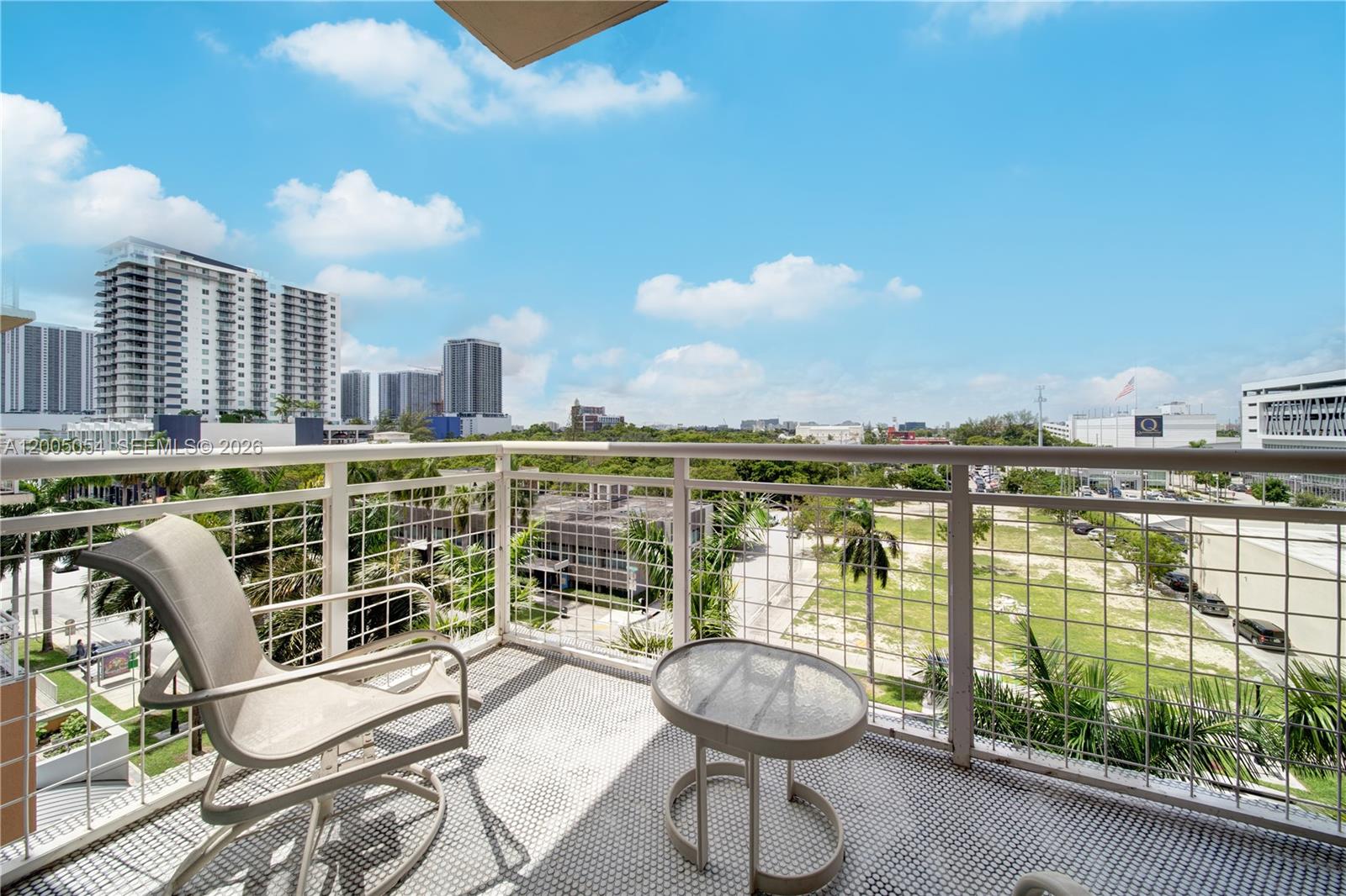 image Cite on the Bay West27