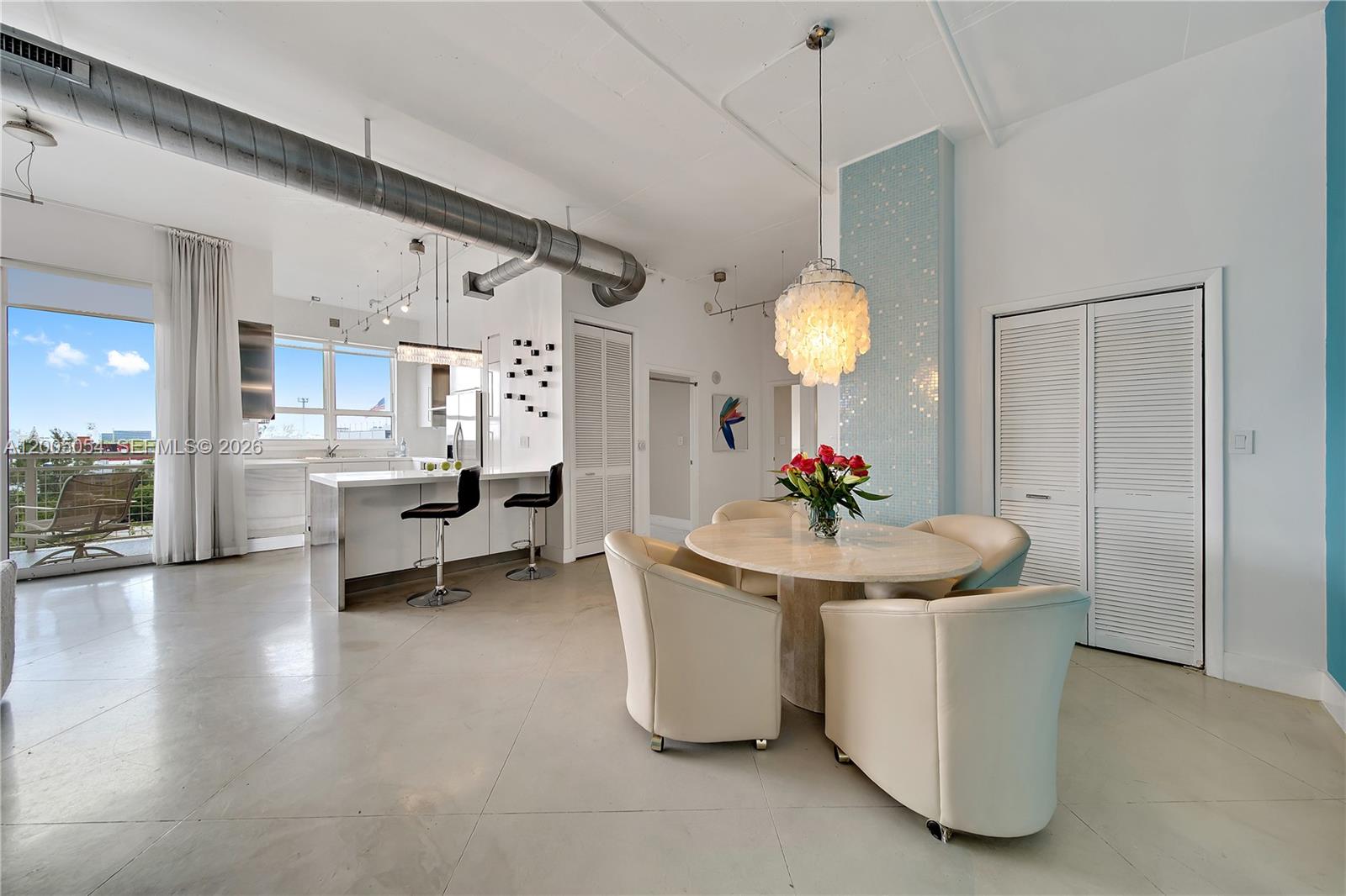 image Cite on the Bay West2