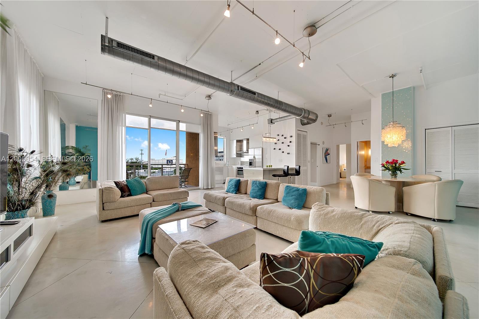 image Cite on the Bay West5