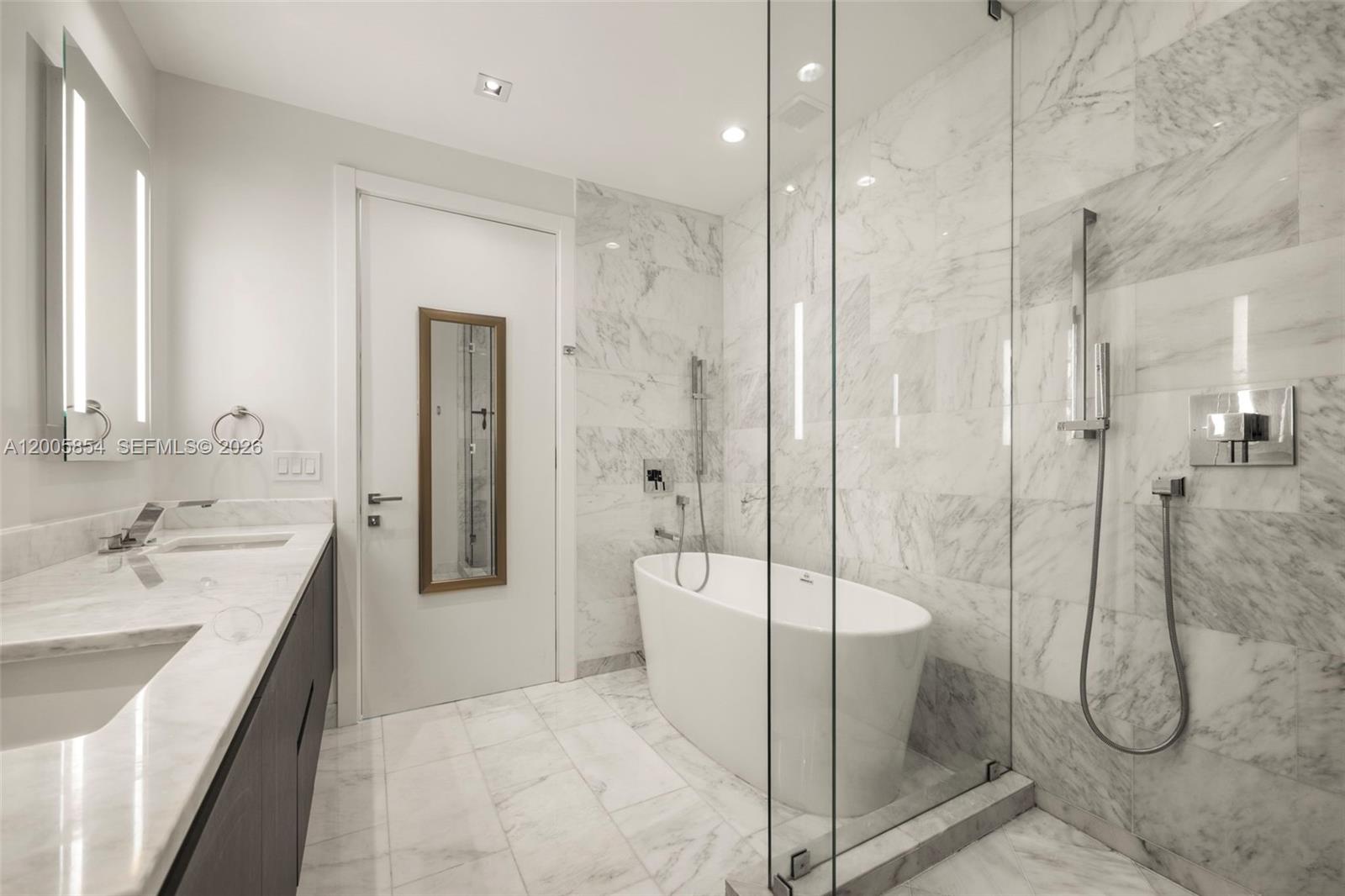 1451 Brickell Ave #4002 Miami, FL 33131