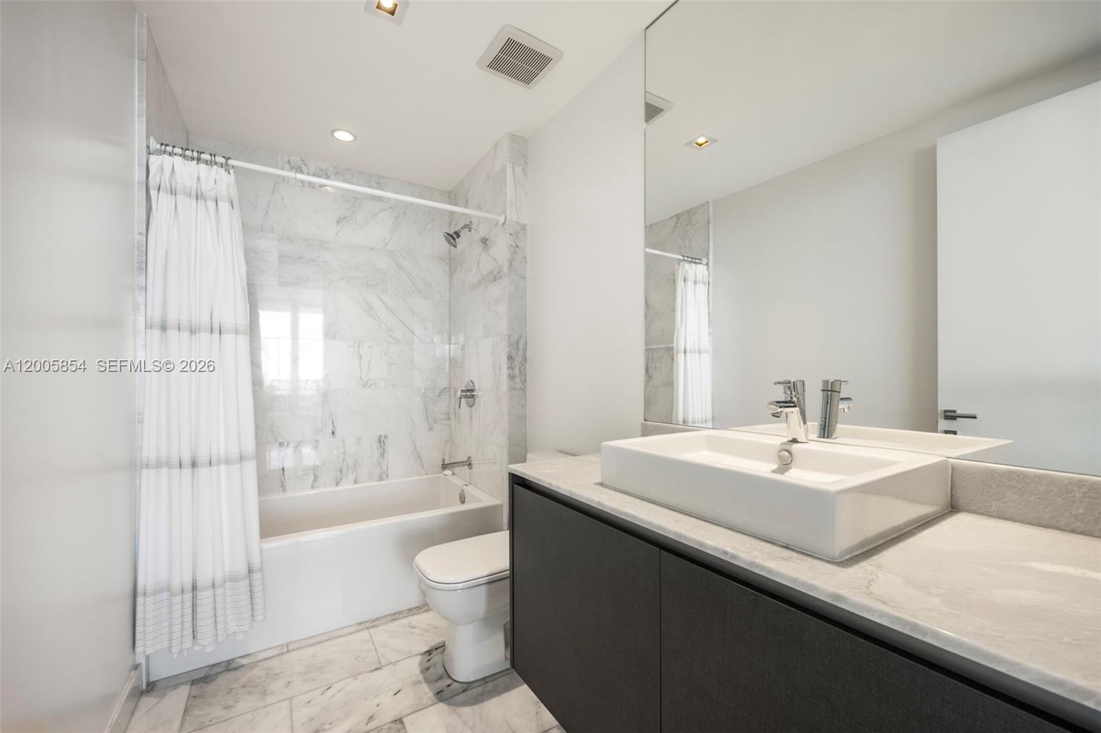 1451 Brickell Ave #4002 Miami, FL 33131