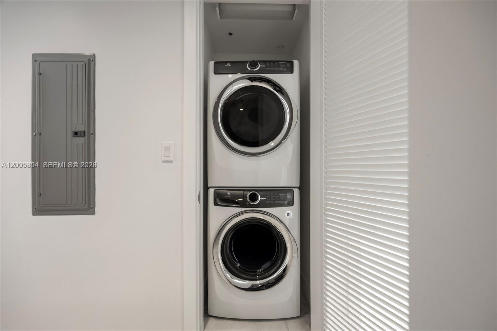 1451 Brickell Ave #4002 Miami, FL 33131