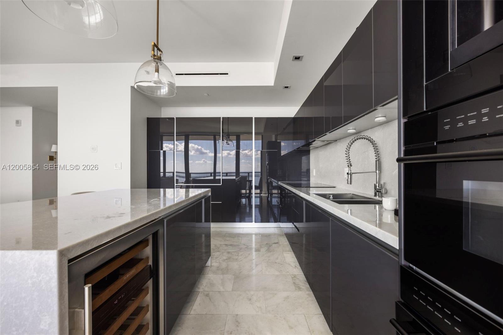 1451 Brickell Ave #4002 Miami, FL 33131