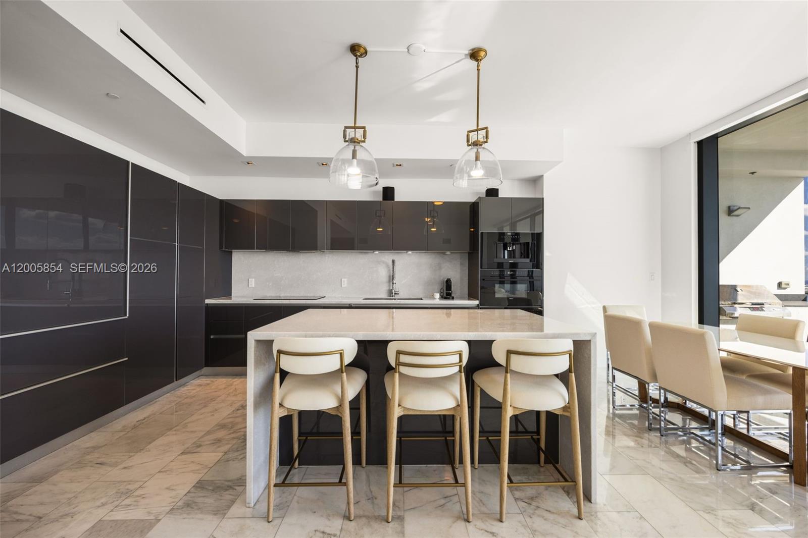 1451 Brickell Ave #4002 Miami, FL 33131