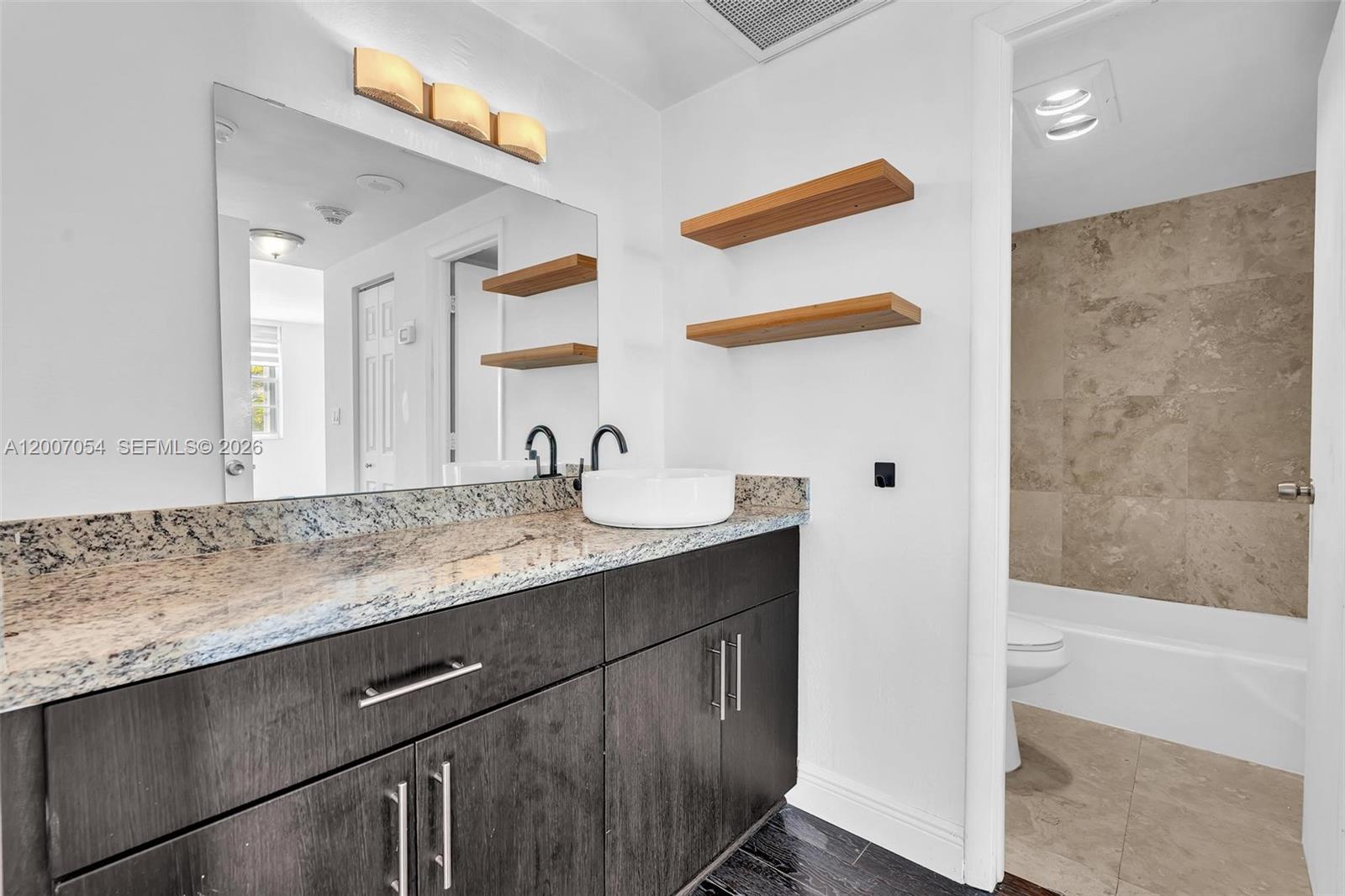 image Arlen House West20