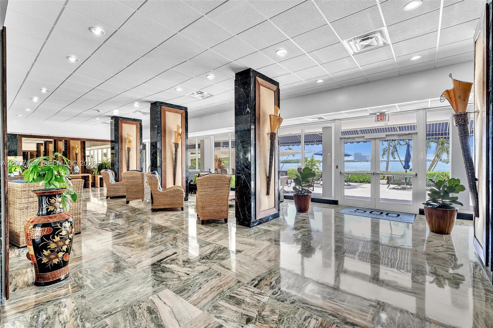 image Arlen House West33
