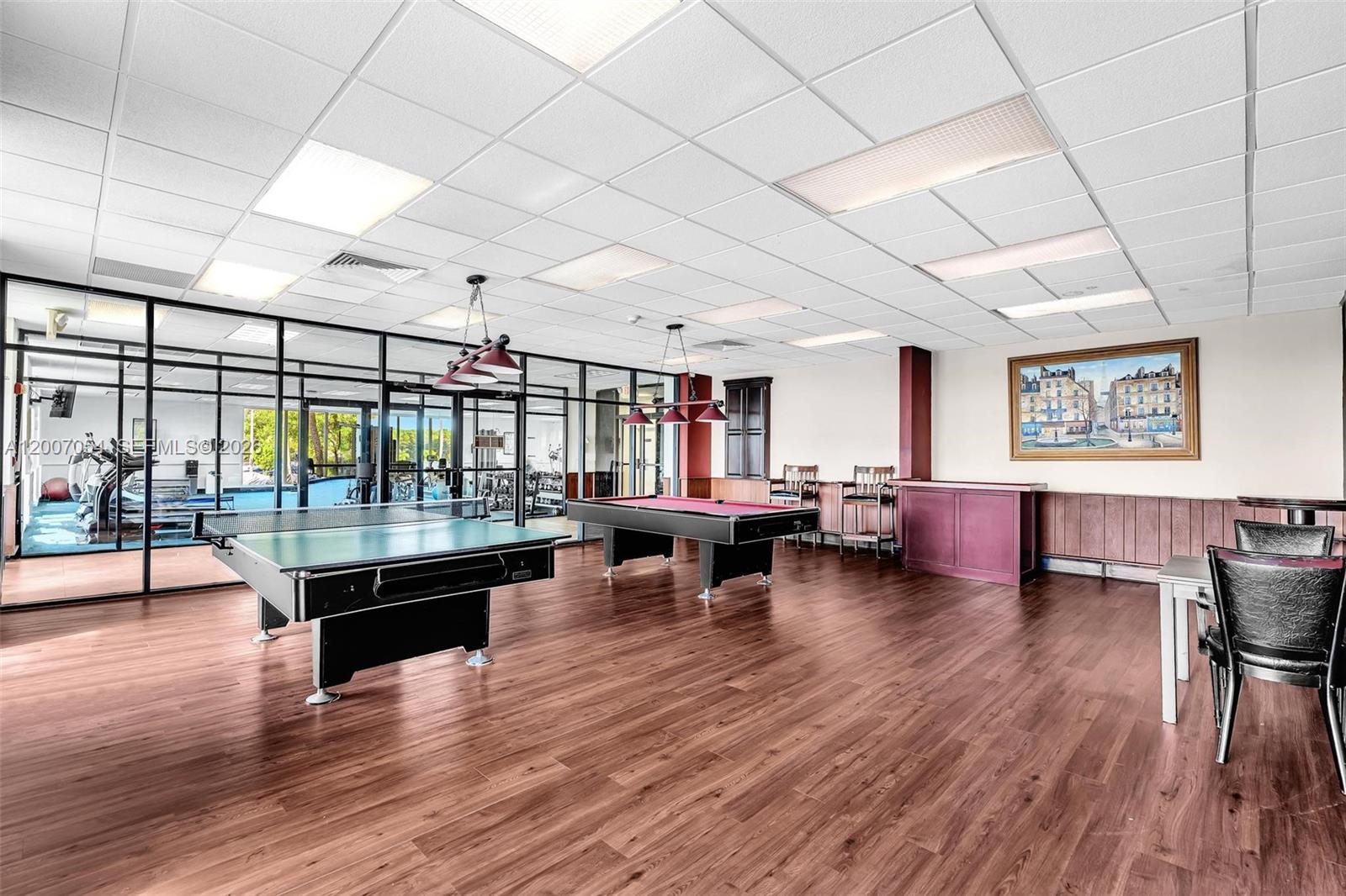 image Arlen House West40