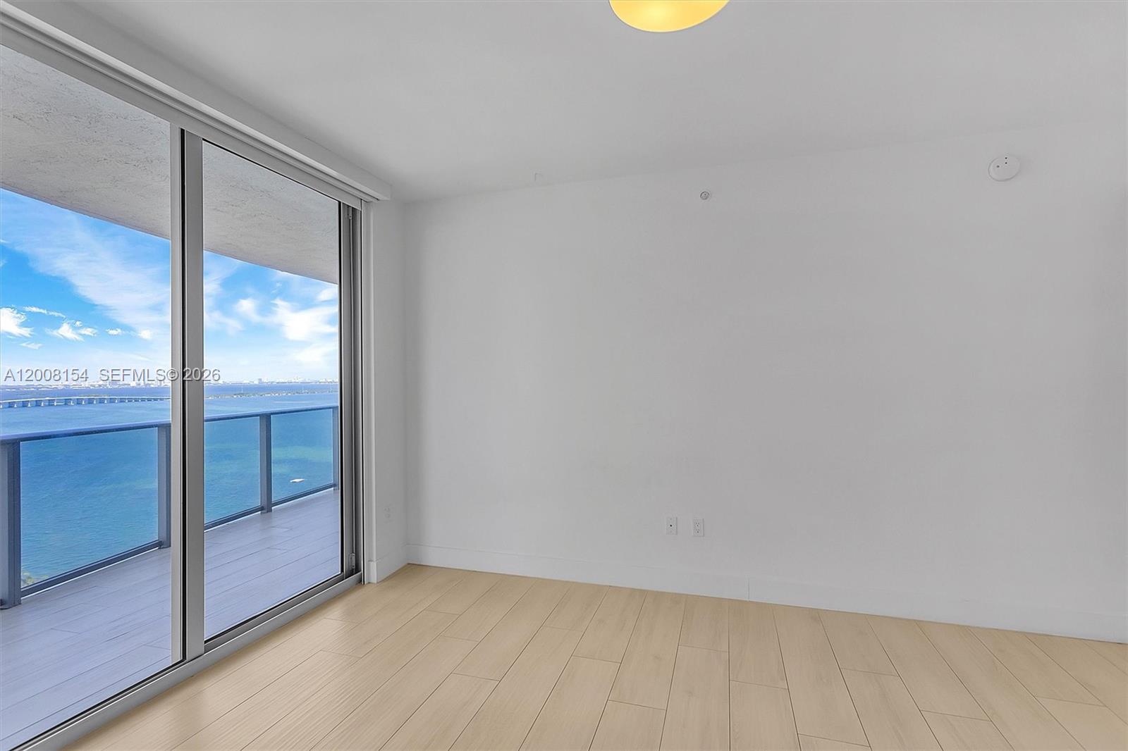 image Aria on the Bay21