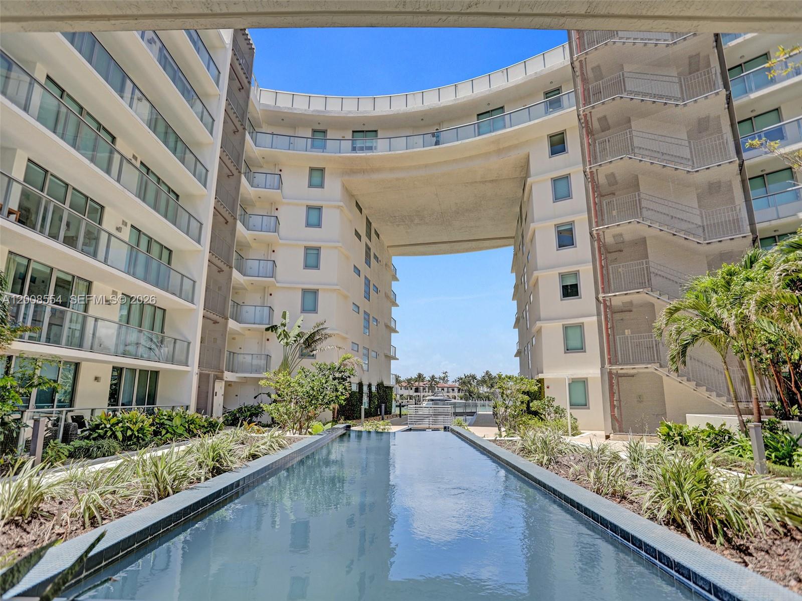 6620 Indian Crk Dr #114