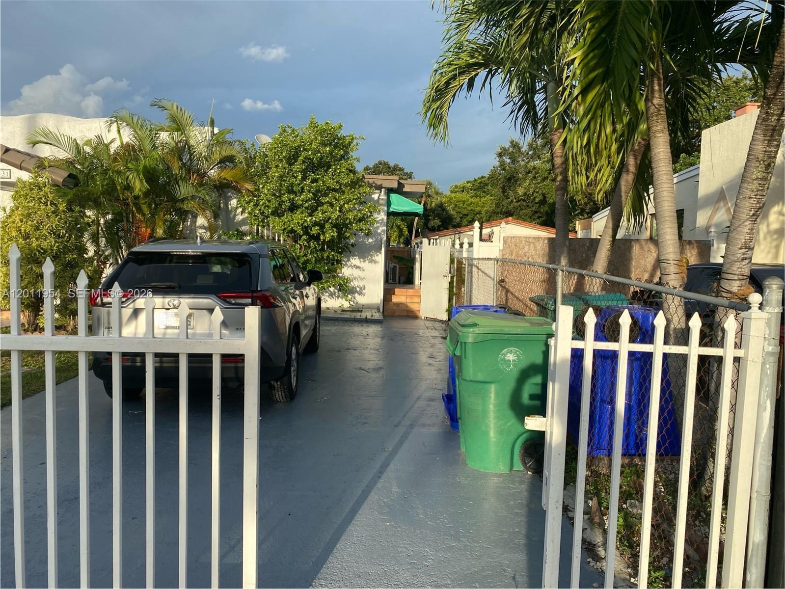 1631 NW 29th Ave #3