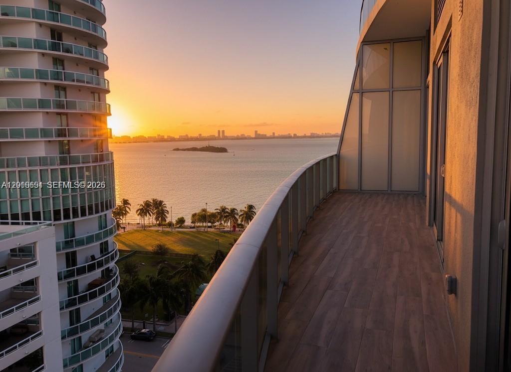 image Aria on the Bay11